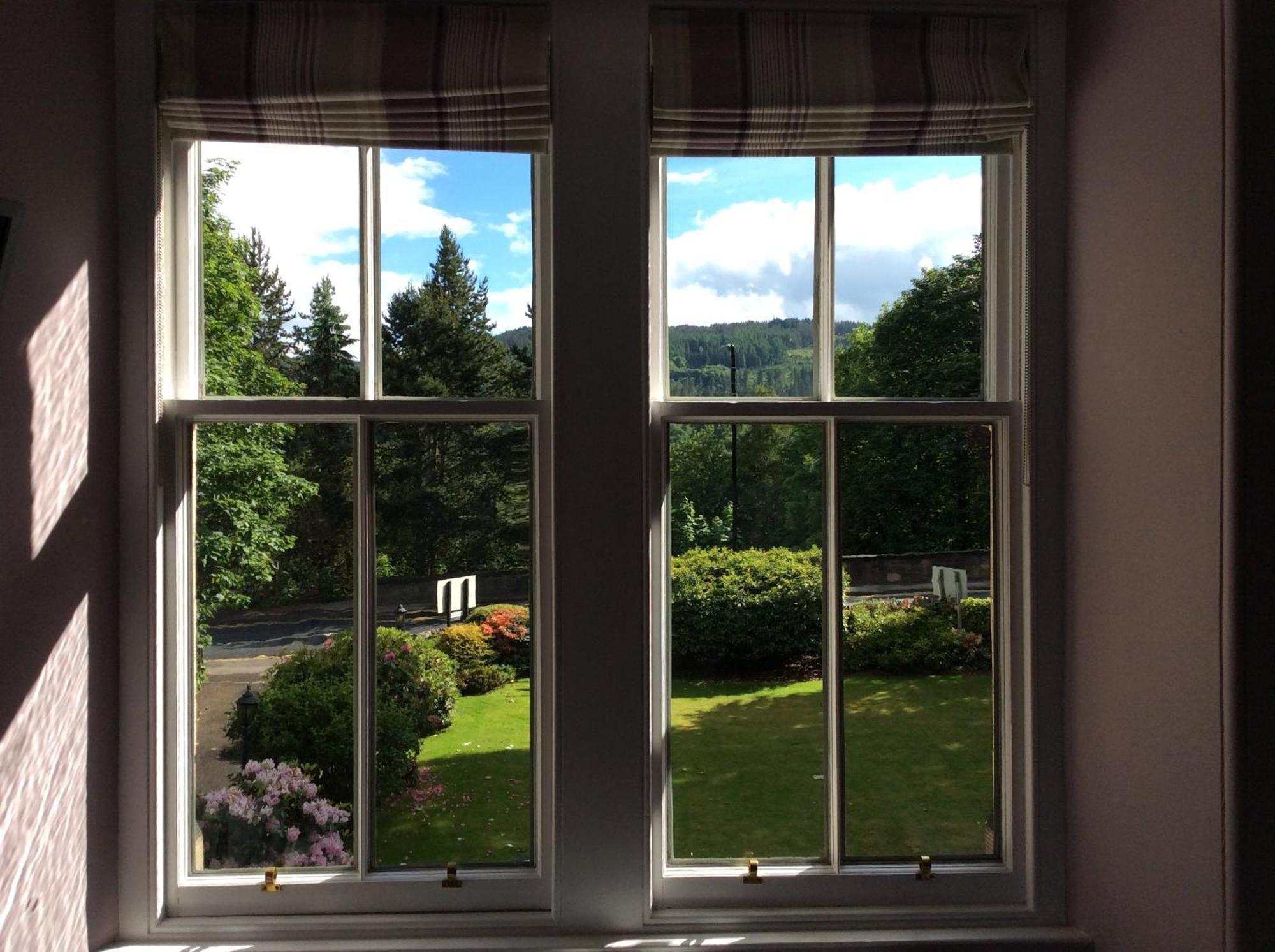 Annslea Guest House Pitlochry Bagian luar foto